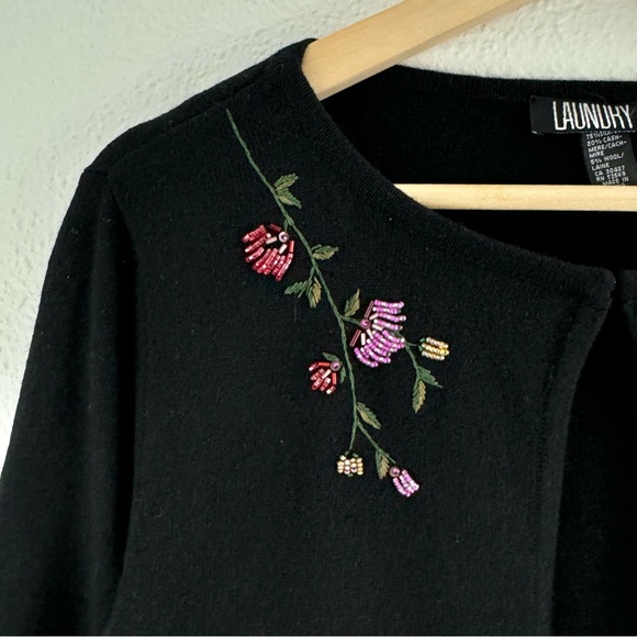 Vintage 90s Black Cashmere Wool Silk Beaded Floral Quarter Sleeve Cropped Shrug - Picture 5 of 13